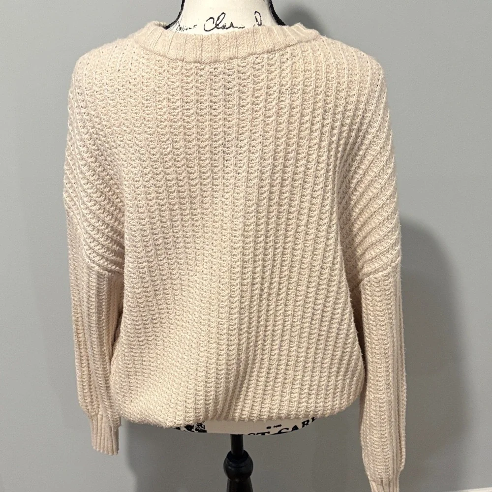 American Eagle Cream Women's Sweater - Picture 3 of 4